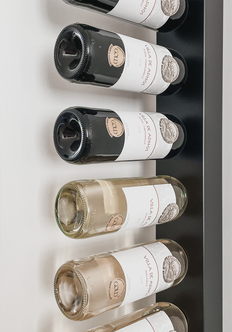 картинка Столб для хранения винных бутылок, 20 бутылок (5.5 х 10 х 2.2-2.7м) от магазина Полка Вин+