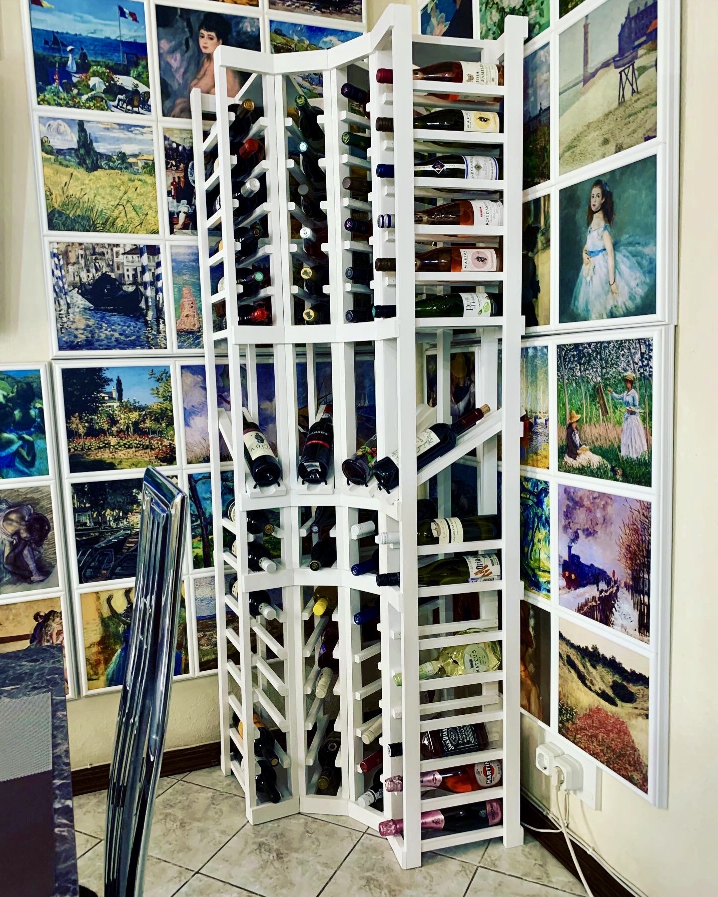 картинка Угловая Стойка с дисплеем (4х15) для вина 60 бутылок (65х65х195) от магазина Полка Вин+